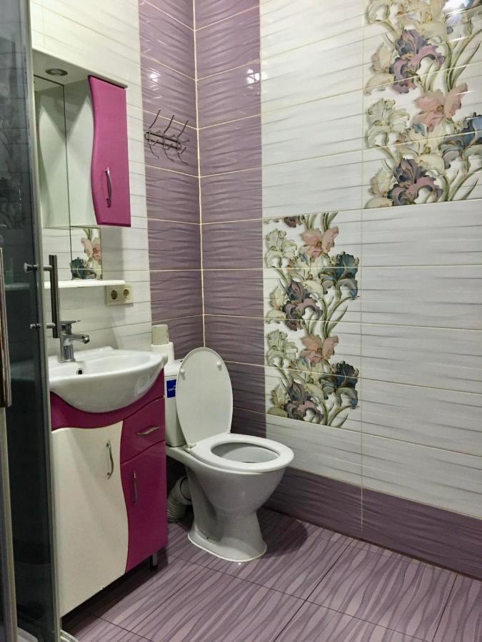 Svobody, Apartments Near The Opera リヴィウ エクステリア 写真